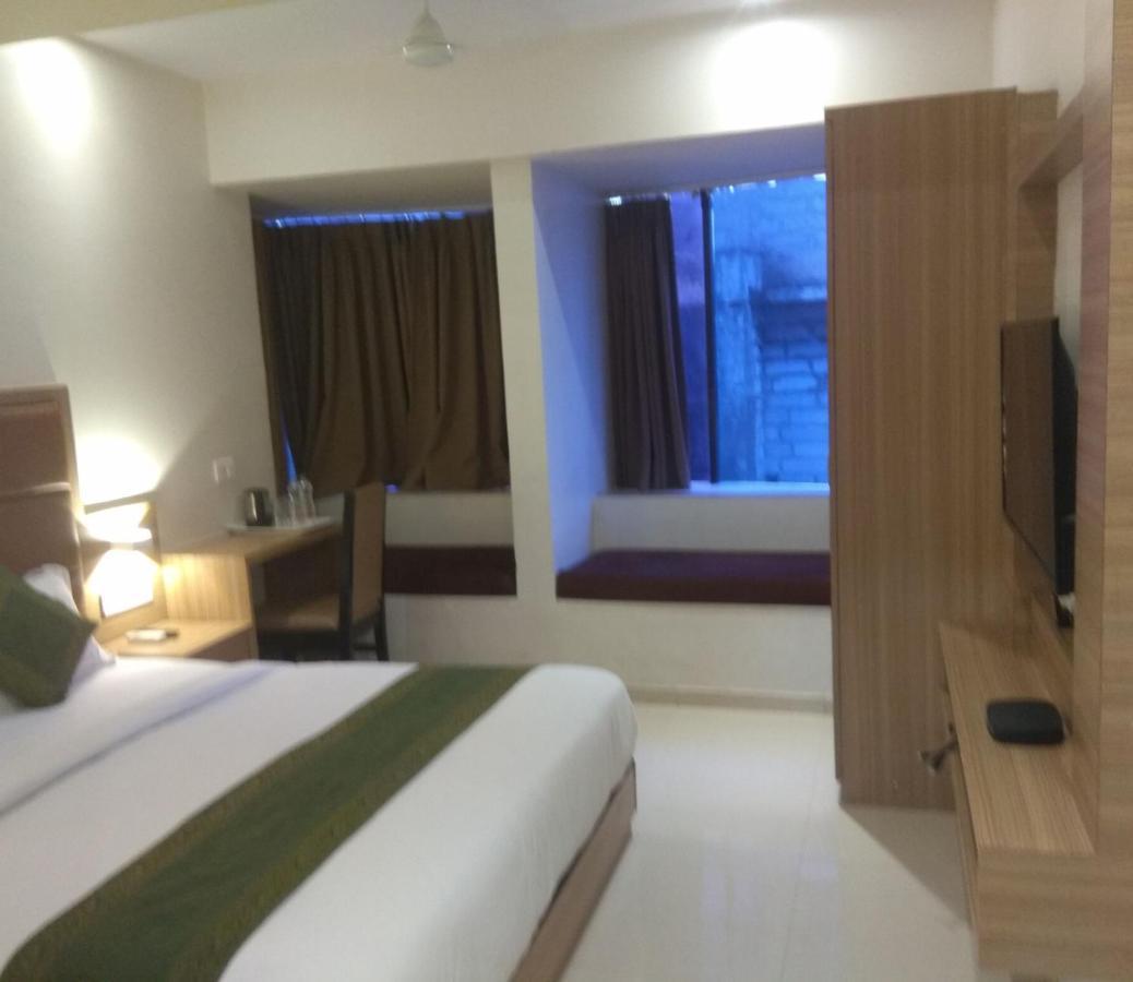 Hotel West Blue Bombay Exterior foto