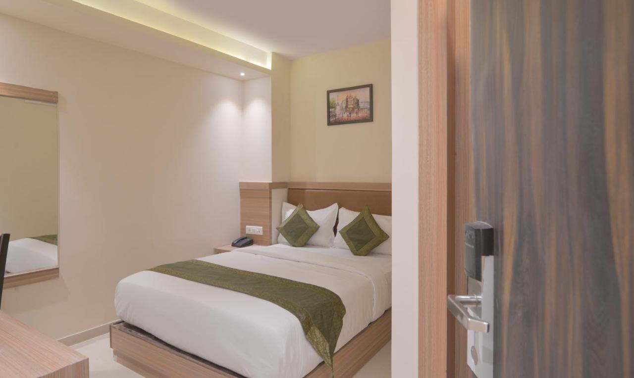 Hotel West Blue Bombay Exterior foto